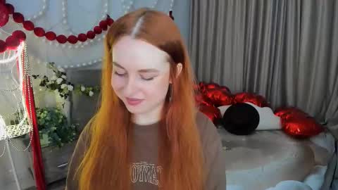 Snapshot of airysilhouette chatting on February 2026 10:03:02 AM Louise online show from February 2026 10:03:02 AM