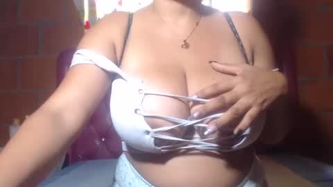 aisha koswell3 online show from February 2025 08:44:02 PM