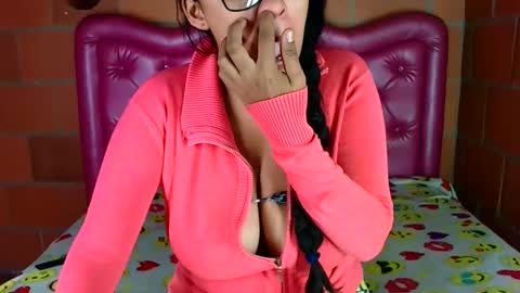 aisha koswell3 online show from October 2025 11:41:02 AM