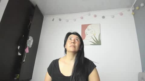 Snapshot of aisha_latina chatting on January 2025 06:16:01 PM Katie online show from January 2025 06:16:01 PM