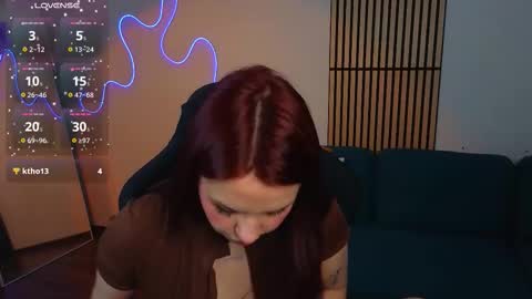 Aisha online show from March 2026 03:37:01 PM