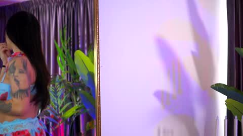 Lora online show from December 2024 09:17:02 AM