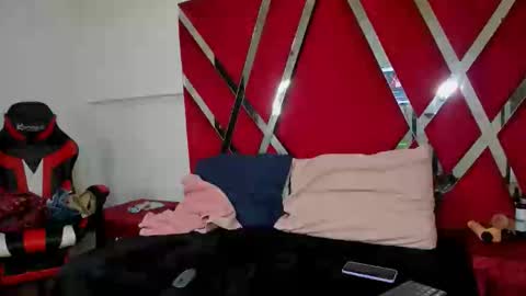 aishaxht online show from April 2026 08:58:01 PM