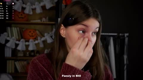 Aliza online show from October 2025 01:08:02 AM