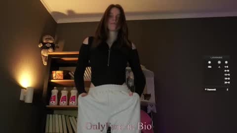 Snapshot of aislyfarran chatting on February 2026 01:21:01 AM Aliza online show from February 2026 01:21:01 AM