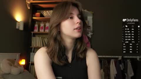 Snapshot of aislyfarran chatting on February 2026 01:12:01 AM Aliza online show from February 2026 01:12:01 AM