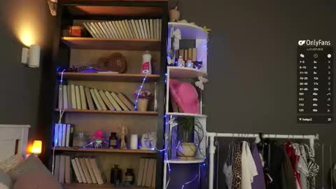 Snapshot of aislyfarran chatting on February 2026 01:13:02 AM Aliza online show from February 2026 01:13:02 AM