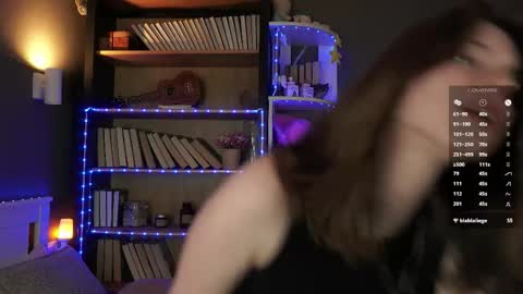 Snapshot of aislyfarran chatting on March 2026 01:18:02 AM Aliza online show from March 2026 01:18:02 AM