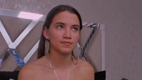 little aitana  online show from January 2025 03:59:02 PM