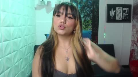 Aitana online show from January 2025 08:37:02 PM