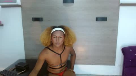 Snapshot of aitanaadhams chatting on May 2026 04:09:02 AM aitanaadhams online show from May 2026 04:09:02 AM