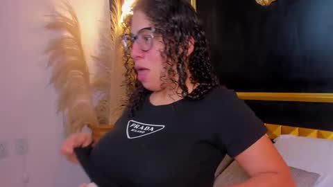 Aixa Burgos online show from October 2025 12:17:02 PM