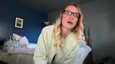 AJ online show from March 2026 08:04:01 PM