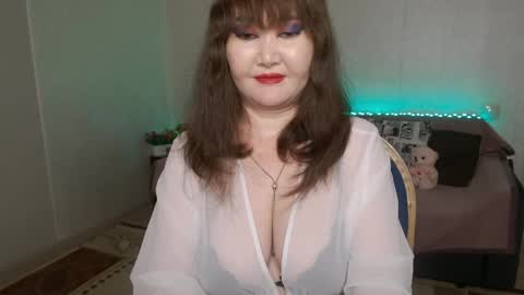 Snapshot of akanire chatting on June 2026 02:44:02 PM Shelly online show from June 2026 02:44:02 PM
