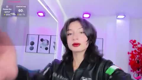 Azaka  online show from November 2025 12:38:01 PM