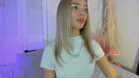 Snapshot of akemi__ chatting on May 2026 03:42:01 PM Abby Angel online show from May 2026 03:42:01 PM