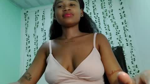 Snapshot of akemy_saunderz chatting on May 2026 07:44:01 PM akemy_saunderz online show from May 2026 07:44:01 PM