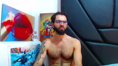 akiles online show from March 2026 10:44:01 PM