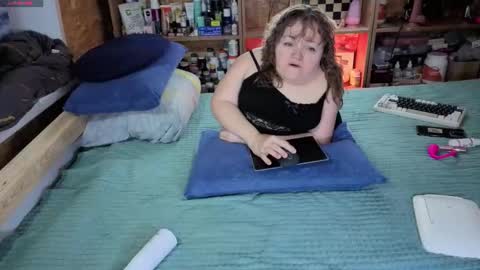 Natalie online show from November 2025 12:19:02 PM