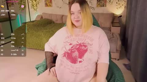 Aki online show from October 2025 01:44:02 PM