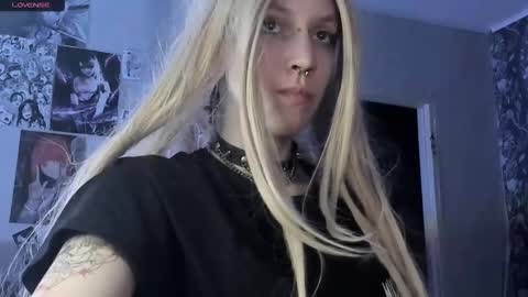 Snapshot of akira_ivyy chatting on September 2025 07:24:02 PM Akira online show from September 2025 07:24:02 PM