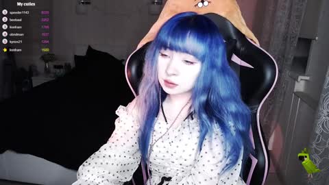 akirahartyx online show from January 2025 03:03:01 PM