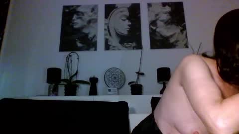 MIHAELA online show from October 2025 06:28:02 PM