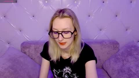 akiro_kim online show from February 2026 02:19:02 AM