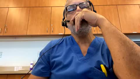 Snapshot of aladdin31673 chatting on February 2026 04:44:01 PM aladdin31673 online show from February 2026 04:44:01 PM