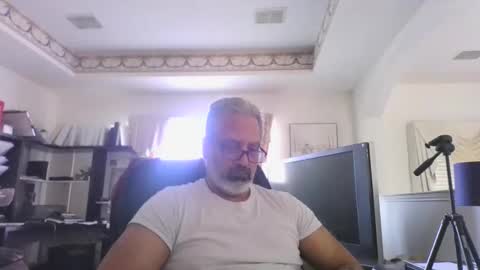 Snapshot of aladdin31673 chatting on March 2026 09:06:01 PM aladdin31673 online show from March 2026 09:06:01 PM