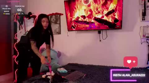 Alaia online show from October 2025 12:52:01 AM