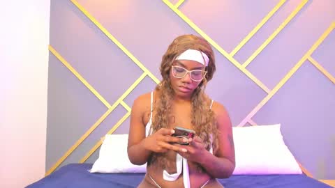 Snapshot of alaia_colins chatting on February 2025 03:13:02 AM alaia_colins online show from February 2025 03:13:02 AM