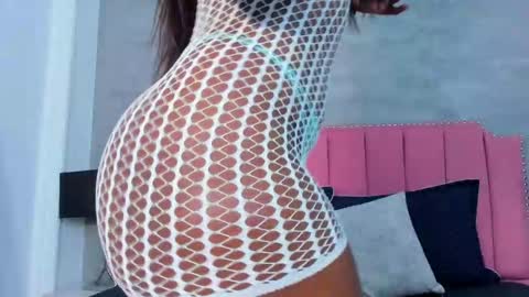 Snapshot of alaia_colins chatting on September 2025 04:27:02 AM alaia_colins online show from September 2025 04:27:02 AM