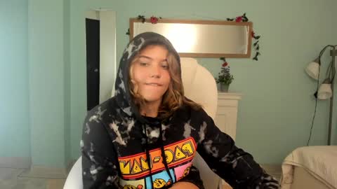 Alaia online show from February 2025 01:51:02 PM