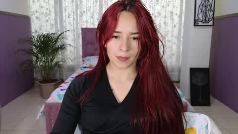 Alaia Skater online show from November 2025 06:40:02 PM