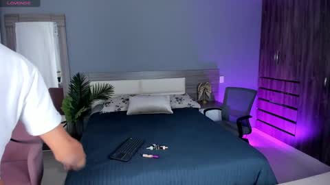 alaiaguerra online show from November 2025 07:46:02 PM