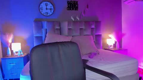  Alaia  online show from March 2025 05:43:02 PM