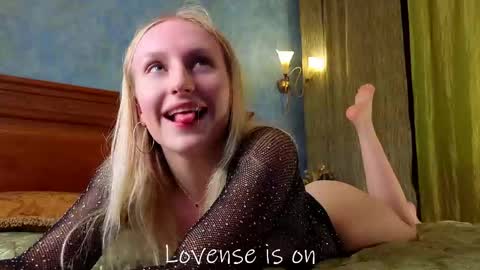 Snapshot of alainejomes chatting on April 2026 02:14:02 PM VETTA online show from April 2026 02:14:02 PM