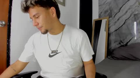 alan__smith online show from December 2025 08:05:02 PM