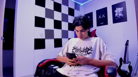 Snapshot of alan_boy01 chatting on January 2026 11:15:02 AM Alan Boy online show from January 2026 11:15:02 AM