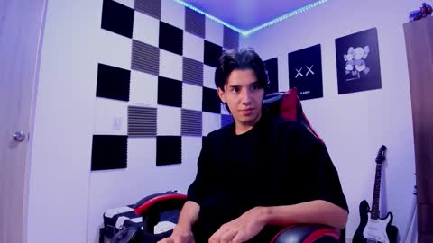 Snapshot of alan_boy01 chatting on January 2026 02:10:01 PM Alan Boy online show from January 2026 02:10:01 PM