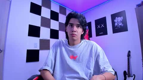 Snapshot of alan_boy01 chatting on February 2026 01:02:02 AM Alan Boy online show from February 2026 01:02:02 AM