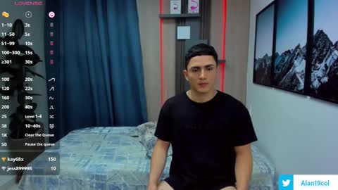 Alan  Kevin can we reach 100 thumbs up please guys  online show from March 2025 10:10:02 PM