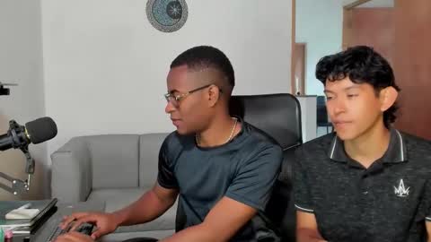 Alan and Criss - WE JUST FRIENDS WITH BENEFITS BOTH VERS online show from February 2026 05:16:02 PM