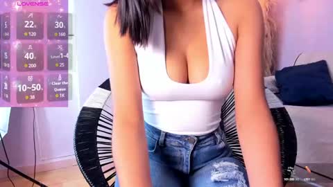 Alana online show from September 2025 12:39:01 PM