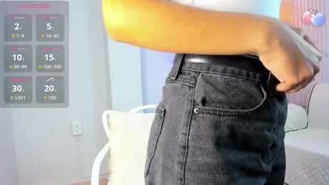 Snapshot of alana__rossetti chatting on January 2026 12:10:01 PM Alana online show from January 2026 12:10:01 PM