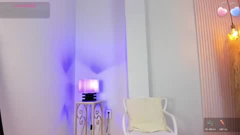Snapshot of alana__rossetti chatting on June 2026 11:51:02 AM Alana online show from June 2026 11:51:02 AM