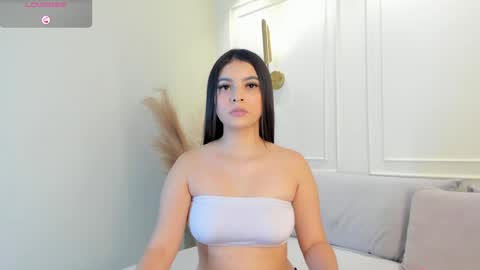Snapshot of alana_cutte chatting on May 2026 05:25:02 AM alana_cutte online show from May 2026 05:25:02 AM