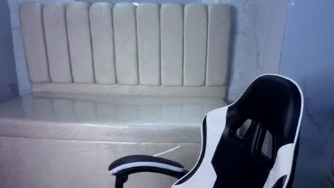 Snapshot of alana_fox_tx chatting on June 2026 12:41:02 PM Follow me.. Live 1430 to 2100 online show from June 2026 12:41:02 PM