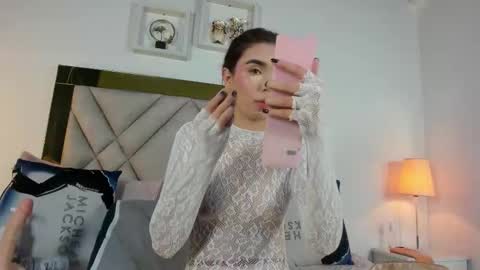 Alana 3 online show from January 2026 12:11:01 PM